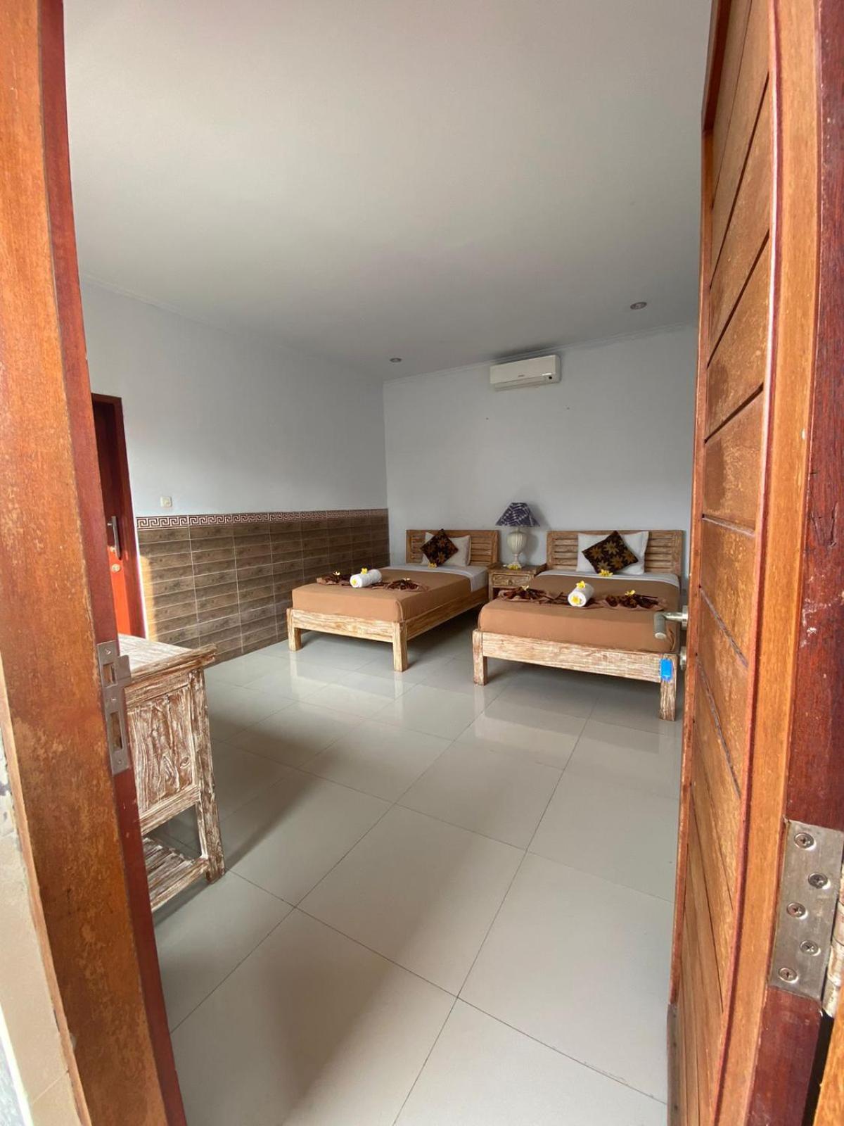 Agung Homestay Canggu Mitra Reddoorz Exterior photo