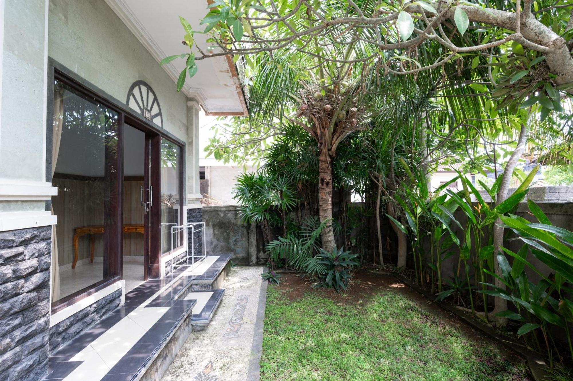 Agung Homestay Canggu Mitra Reddoorz Exterior photo